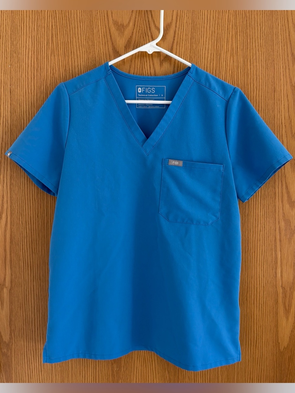 FIGS Women’s Blue Catarina One Pocket Scrub Top Size S Medical